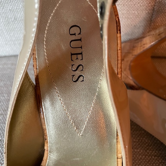 GUESS nude patent leather platform sandals - Picture 2 of 6